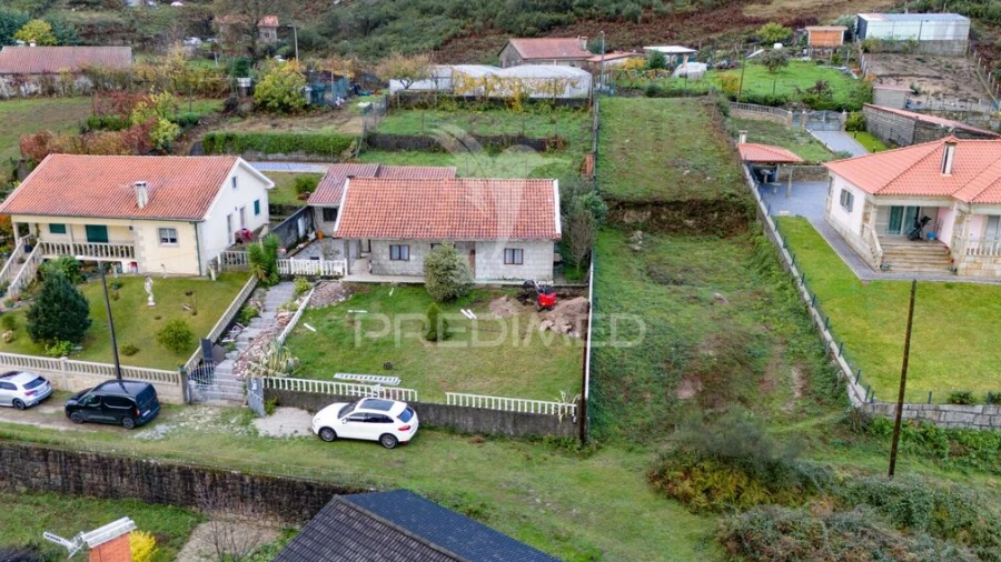 Moradia T3 para Venda em Aboim da Nóbrega e Gondomar