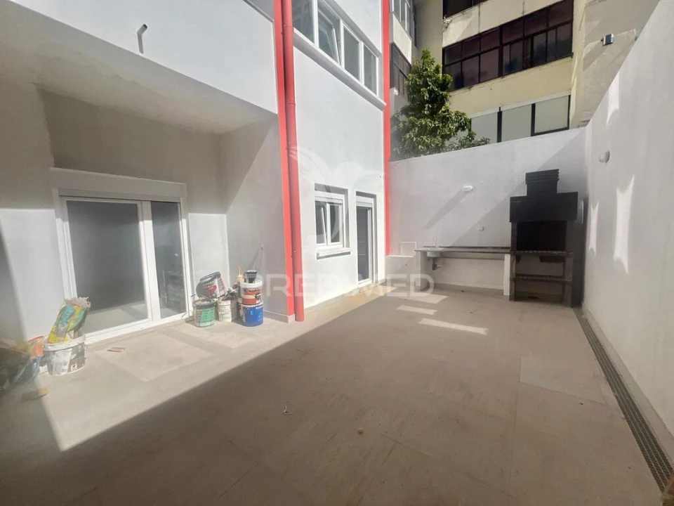 Apartamento T1 para Venda em Alto do Seixalinho, Santo André e Verderena Foto 1