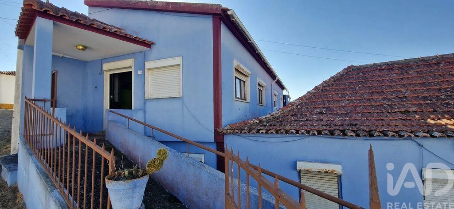 Moradia T5 para Venda em Santo Isidoro Foto 1