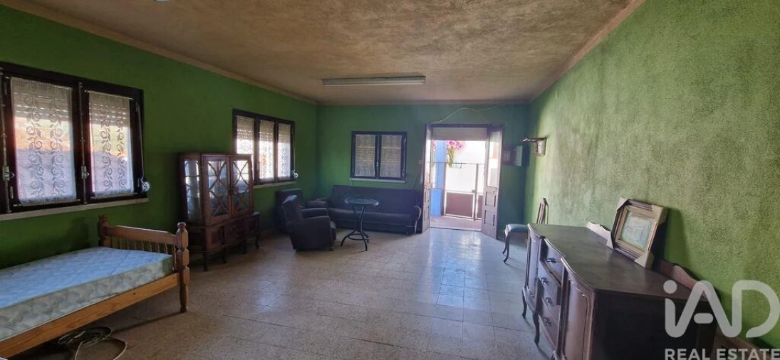 Moradia T5 para Venda em Santo Isidoro Foto 4