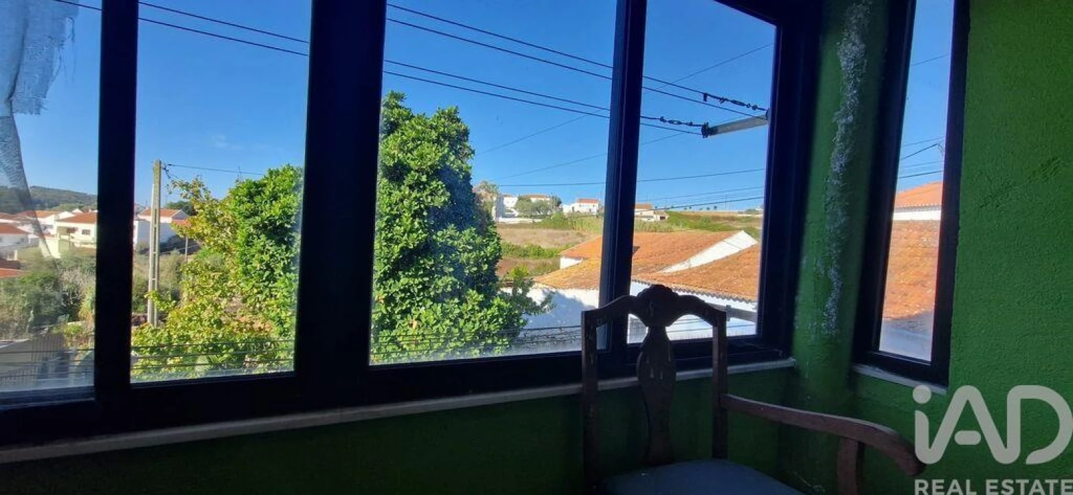 Moradia T5 para Venda em Santo Isidoro Foto 8