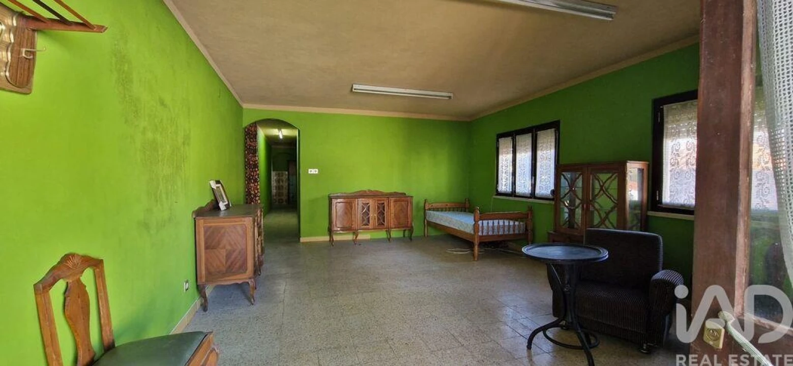 Moradia T5 para Venda em Santo Isidoro Foto 3