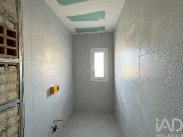 Moradia T4 para Venda em Fernao Ferro