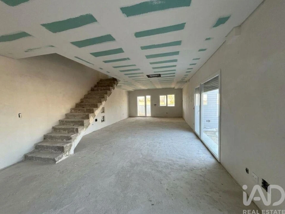 Moradia T4 para Venda em Fernao Ferro Foto 10