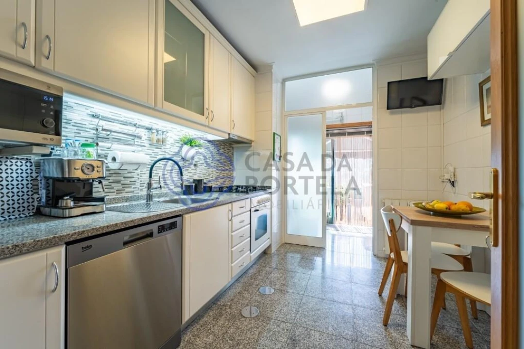 Apartamento T2 para Venda em Santa Marinha e São Pedro da Afurada Foto 8