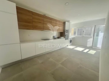 Apartamento T3 para Venda em Alto do Seixalinho, Santo André e Verderena