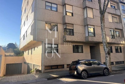 Apartamento T3 para Venda em Aldoar, Foz do Douro e Nevogilde