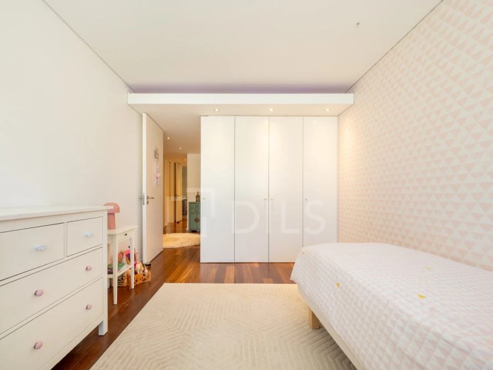 Apartamento T6 para Venda em Lordelo do Ouro e Massarelos Foto 33