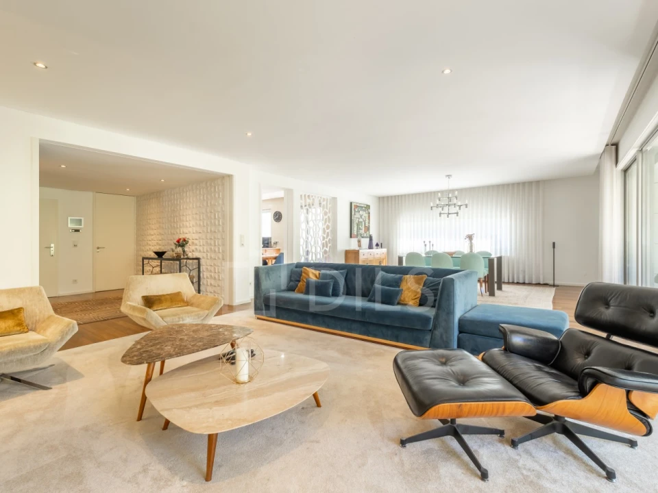 Apartamento T6 para Venda em Lordelo do Ouro e Massarelos Foto 2