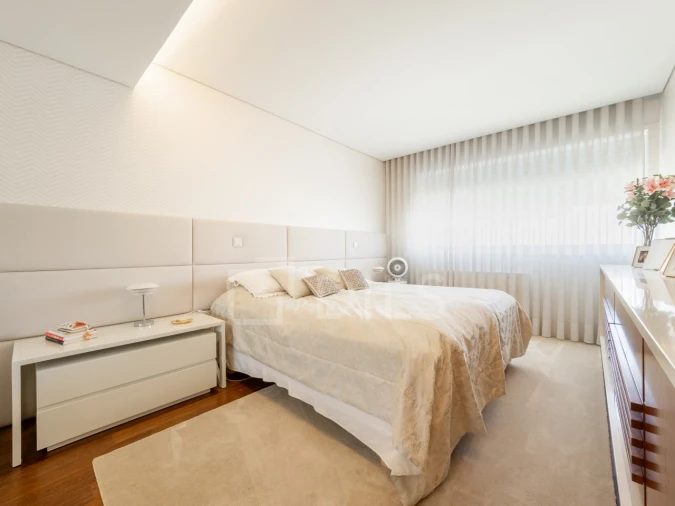 Apartamento T6 para Venda em Lordelo do Ouro e Massarelos Foto 7