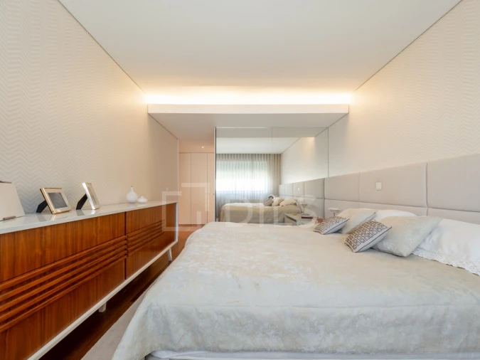 Apartamento T6 para Venda em Lordelo do Ouro e Massarelos Foto 25
