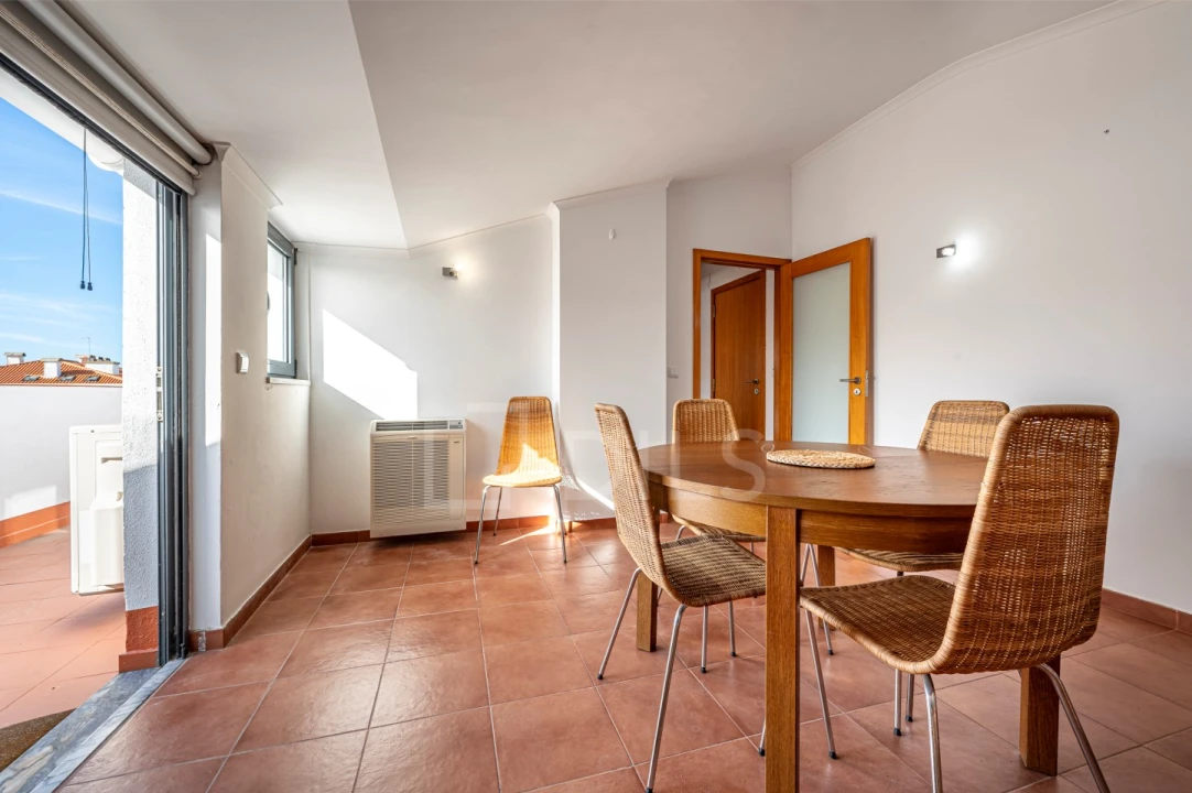 Apartamento T1 para Venda em Santa Maria do Castelo e Santiago e Santa Susana Foto 4