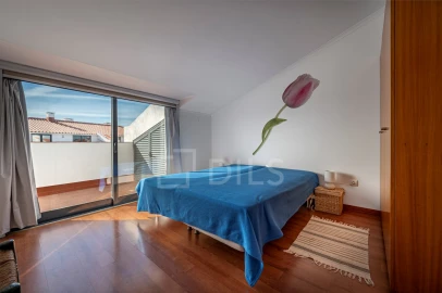 Apartamento T1 para Venda em Santa Maria do Castelo e Santiago e Santa Susana