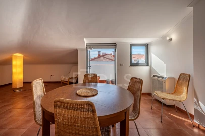 Apartamento T1 para Venda em Santa Maria do Castelo e Santiago e Santa Susana