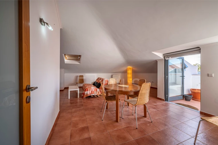 Apartamento T1 para Venda em Santa Maria do Castelo e Santiago e Santa Susana Foto 16
