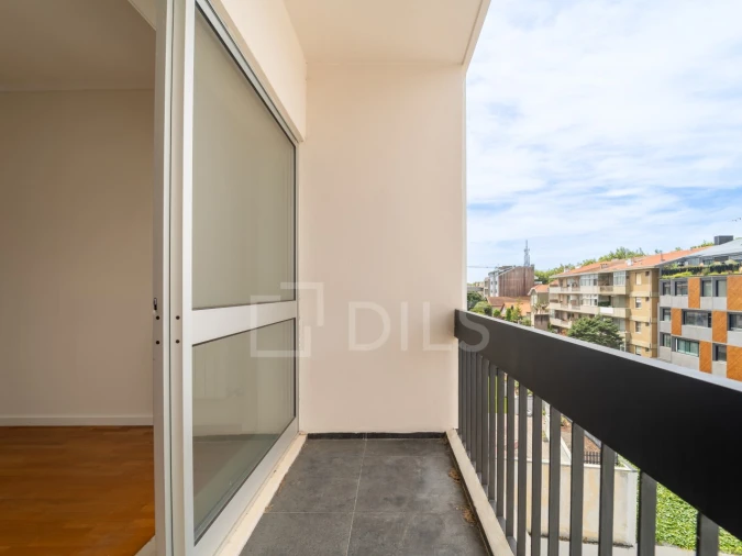 Apartamento T4 para Arrendamento em Aldoar, Foz do Douro e Nevogilde Foto 15