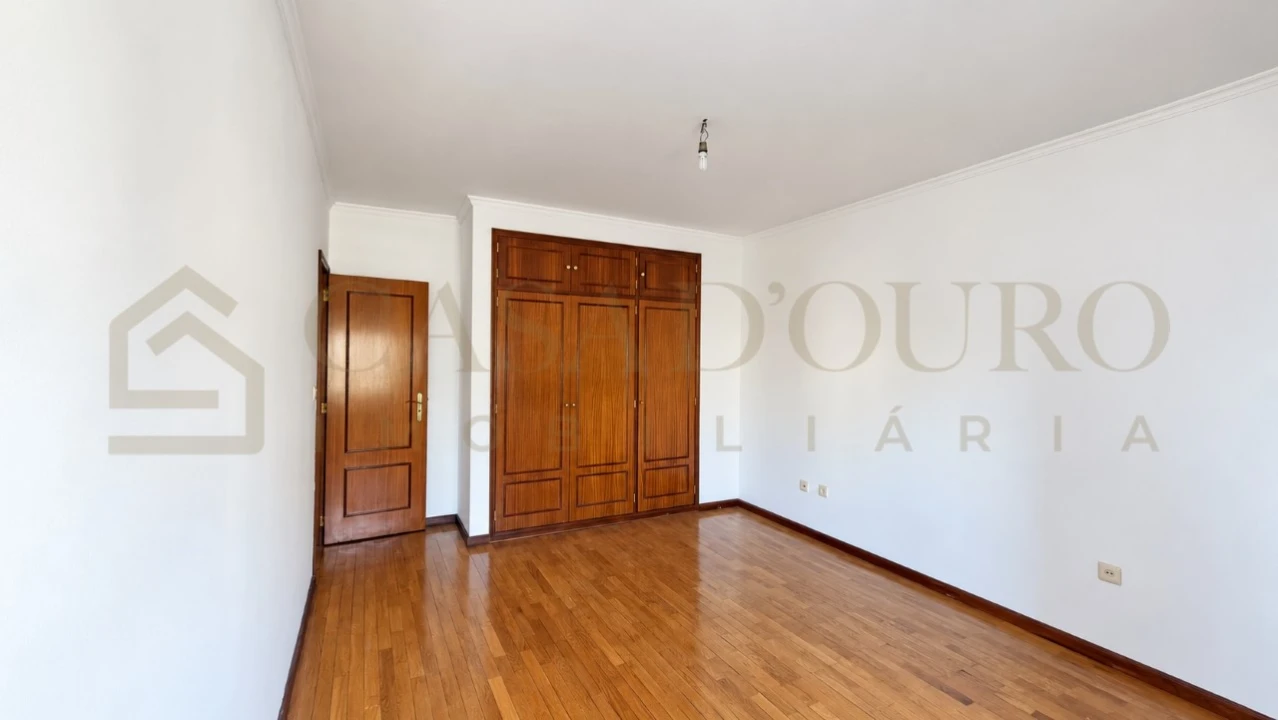 Apartamento T2 para Venda em Rio Tinto Foto 9