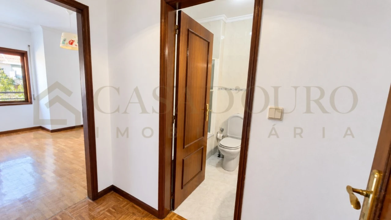 Apartamento T2 para Venda em Rio Tinto Foto 14
