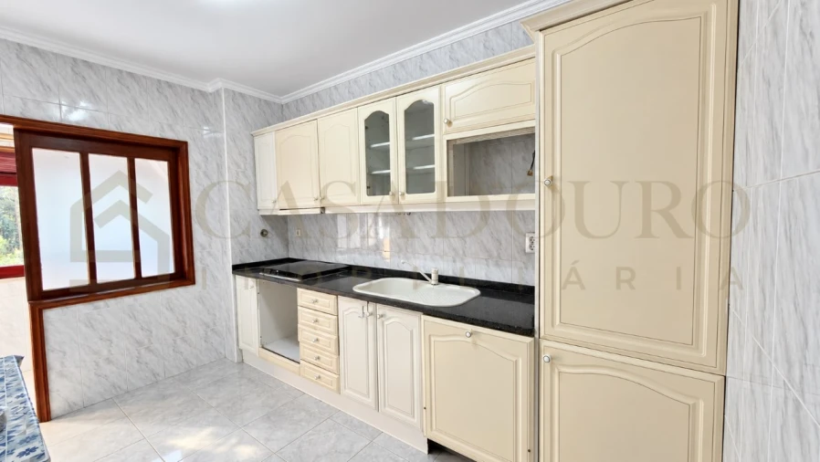 Apartamento T2 para Venda em Rio Tinto Foto 4