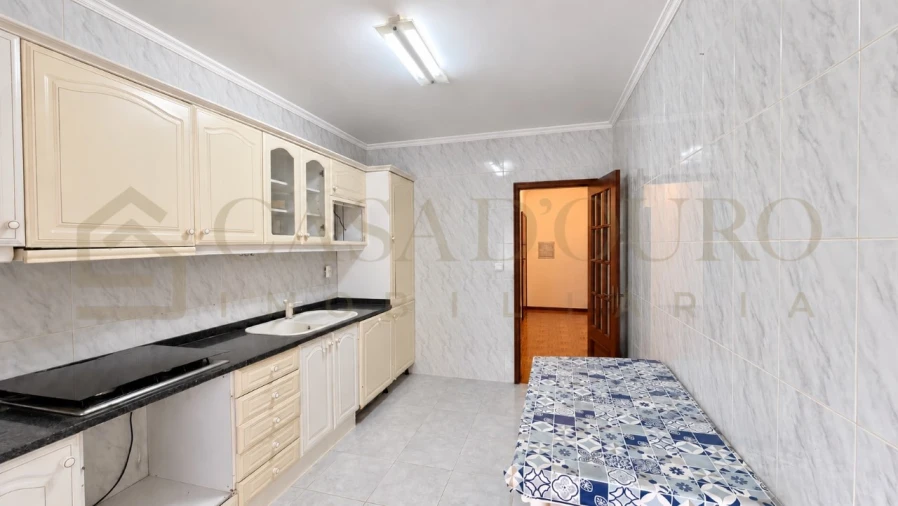 Apartamento T2 para Venda em Rio Tinto Foto 5