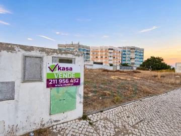 Terreno para Venda em Santo Antonio da Charneca