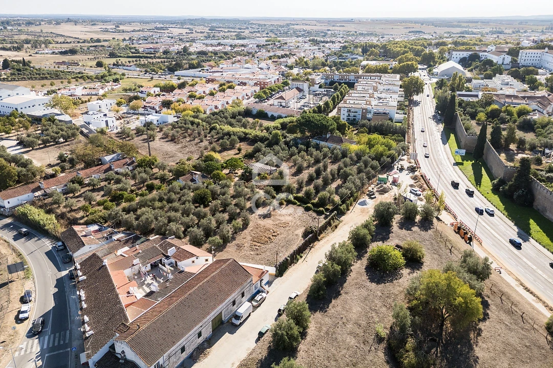 Moradia T1 para Venda em Bacelo e Senhora da Saúde Foto 31