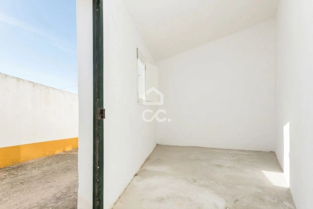 Moradia T1 para Venda em Bacelo e Senhora da Saúde Foto 15