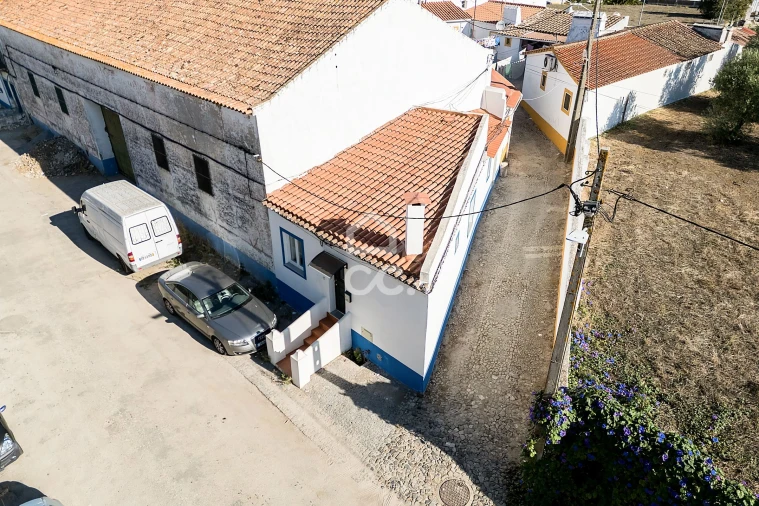 Moradia T1 para Venda em Bacelo e Senhora da Saúde Foto 4