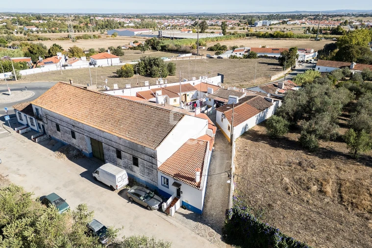 Moradia T1 para Venda em Bacelo e Senhora da Saúde Foto 23