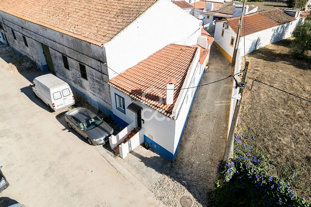 Moradia T1 para Venda em Bacelo e Senhora da Saúde Foto 4