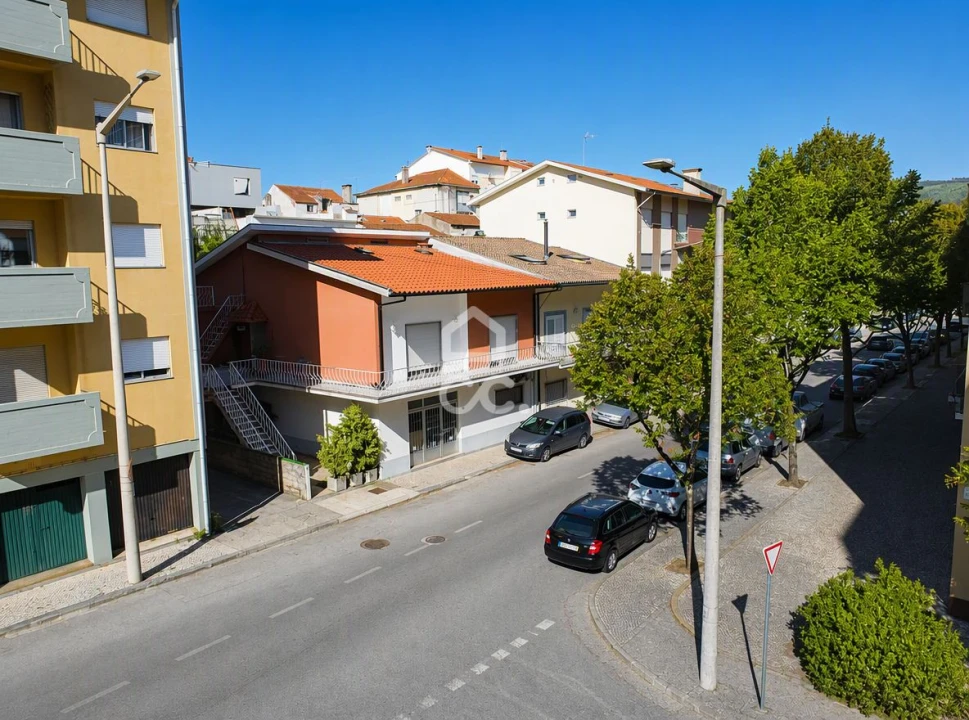 Apartamento T3 para Venda em Santo Antonio dos Olivais Foto 42