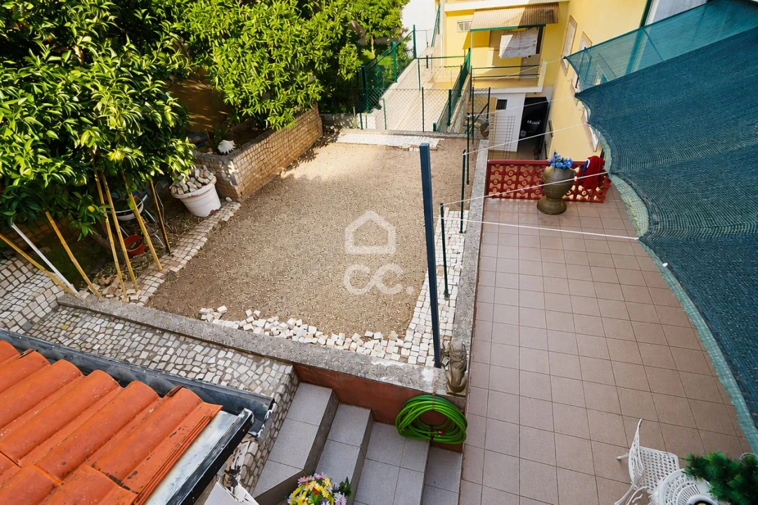 Apartamento T3 para Venda em Santo Antonio dos Olivais Foto 20