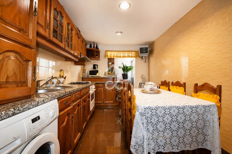 Apartamento T3 para Venda em Santo Antonio dos Olivais Foto 7