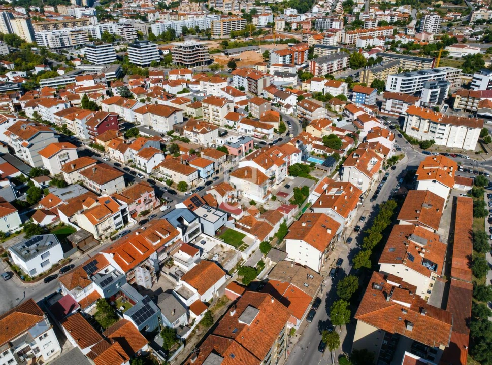 Apartamento T3 para Venda em Santo Antonio dos Olivais Foto 33