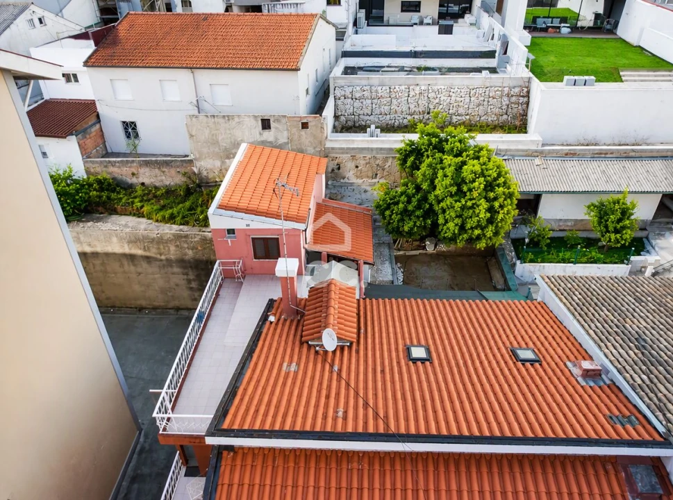 Apartamento T3 para Venda em Santo Antonio dos Olivais Foto 44