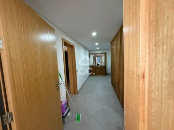 Moradia T3 para Venda em Airães