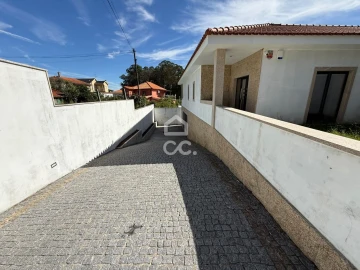 Moradia T3 para Venda em Airães