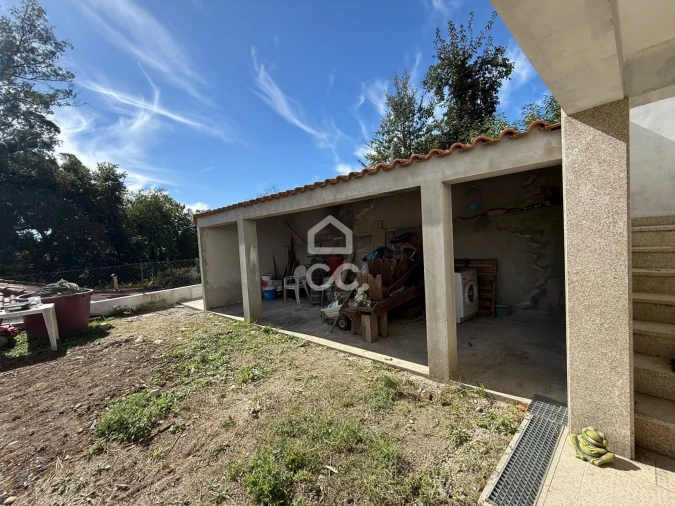 Moradia T3 para Venda em Airães Foto 31