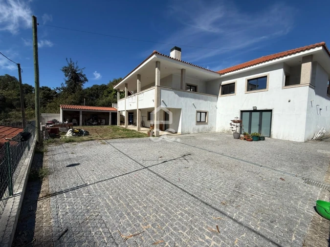 Moradia T3 para Venda em Airães Foto 62