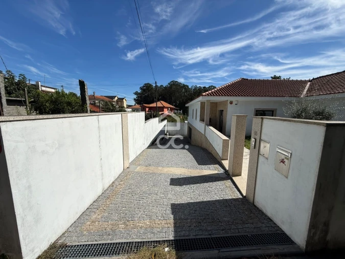 Moradia T3 para Venda em Airães Foto 66