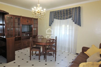 Apartamento T1 para Arrendamento em Sacavém e Prior Velho