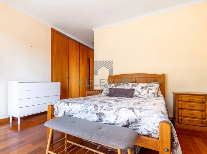 Apartamento T2 para Venda em Caniço Foto 29