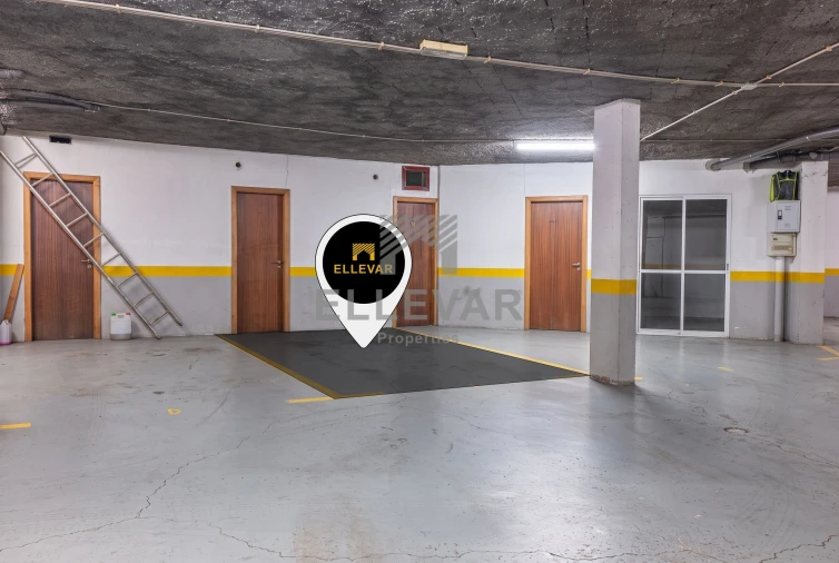 Apartamento T2 para Venda em Caniço Foto 6