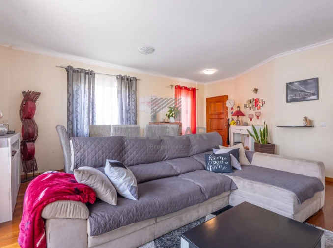 Apartamento T2 para Venda em Caniço Foto 17