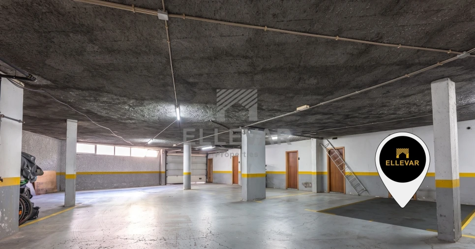 Apartamento T2 para Venda em Caniço Foto 8