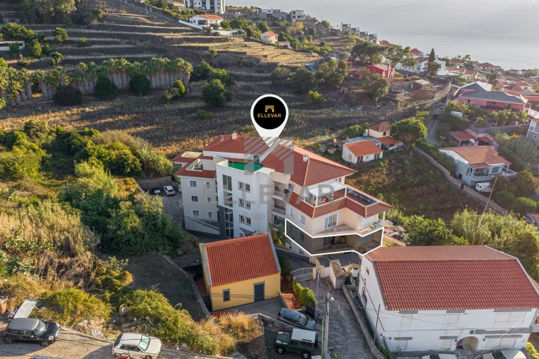 Apartamento T2 para Venda em Caniço Foto 2