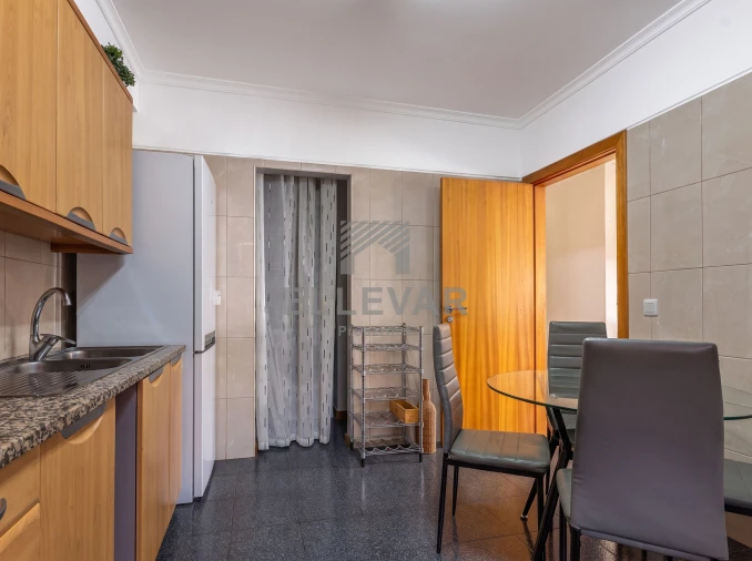 Apartamento T2 para Venda em Caniço Foto 22
