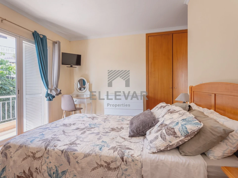 Apartamento T2 para Venda em Caniço Foto 26