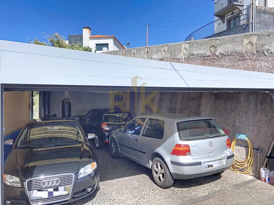 Moradia T4 para Venda em Santa Cruz Foto 76