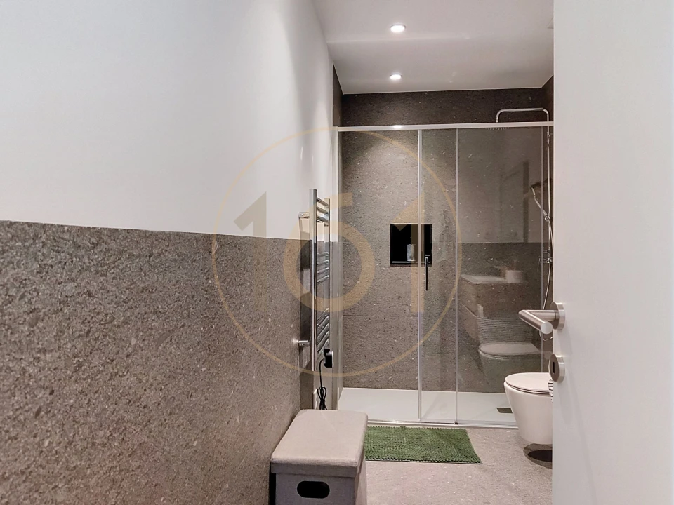 Apartamento T1 para Arrendamento em Santa Marinha e São Pedro da Afurada Foto 5